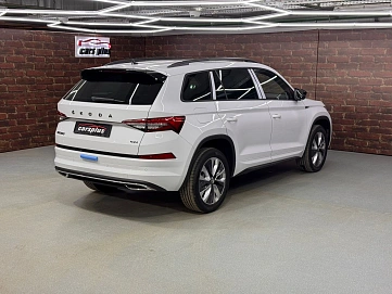 Skoda Kodiaq, 2025г, полный привод, робот