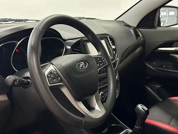 Lada (ВАЗ) Vesta, 2019г, передний привод, механика