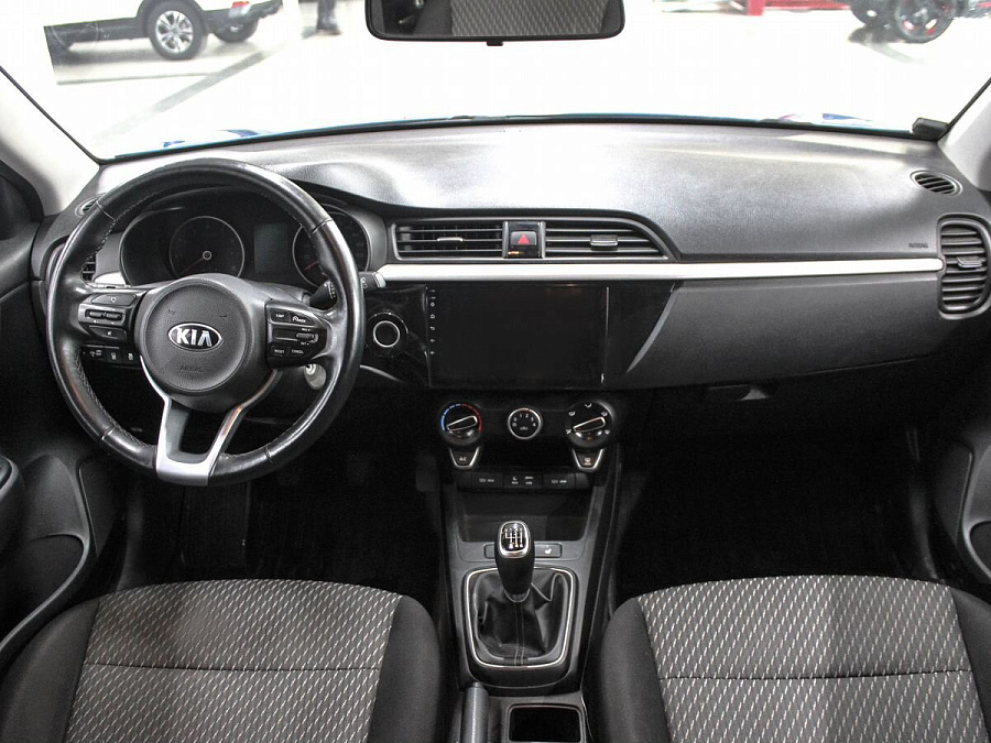 Kia , 2020г., передний привод, механика