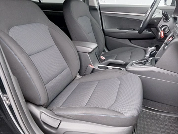 Hyundai Elantra, 2018г, передний привод, автомат
