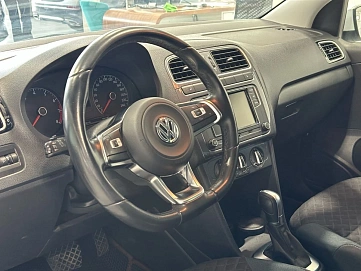 Volkswagen Polo, 2020г, передний привод, автомат