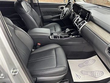 Kia Sorento, 2023г, полный привод, робот