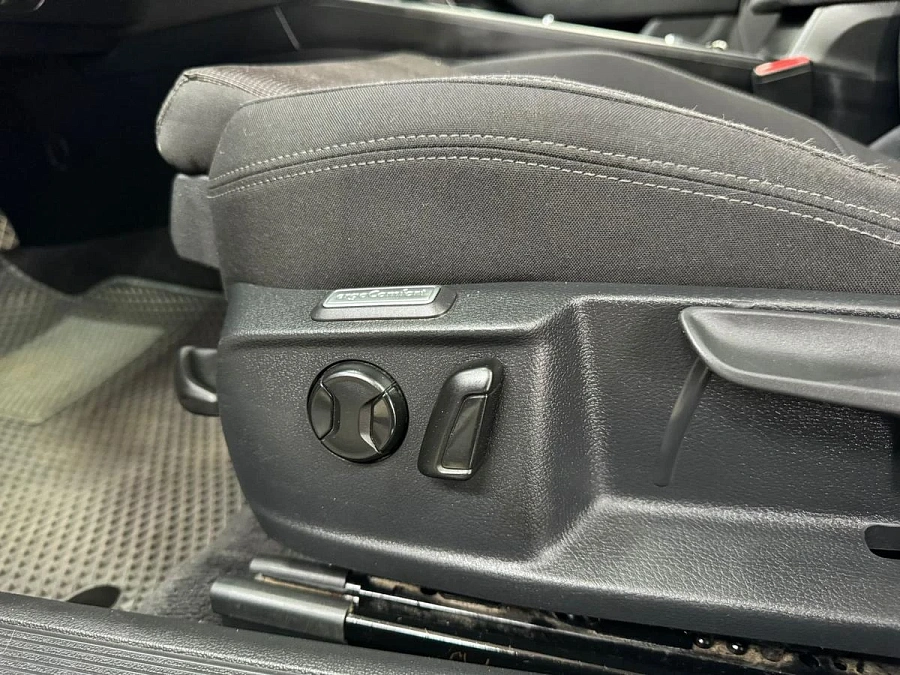 Volkswagen Passat, 2015г., передний привод, робот