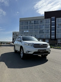 Toyota Highlander, 2013г, полный привод, автомат