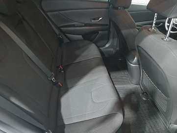 Hyundai Elantra, 2022г, передний привод, механика