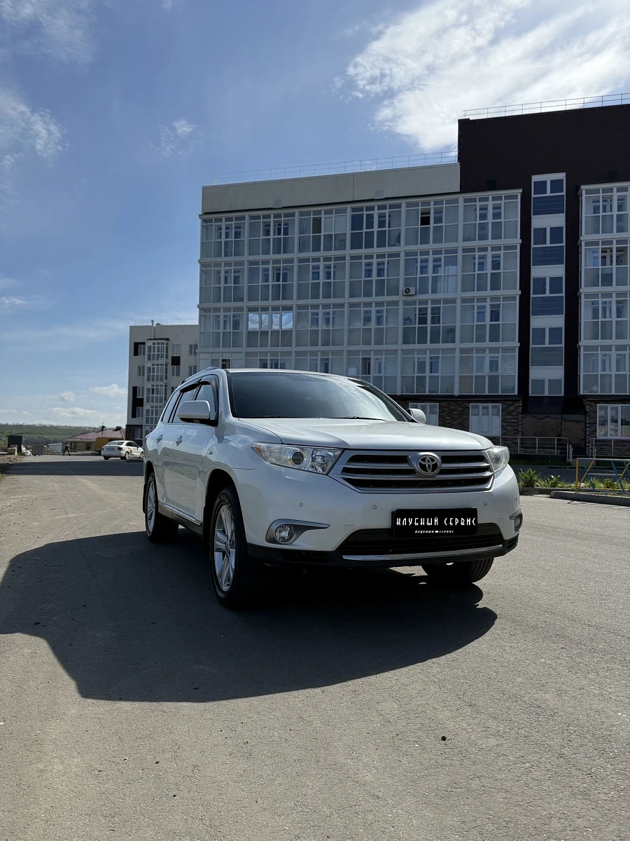 Toyota Highlander, 2013г., полный привод, автомат