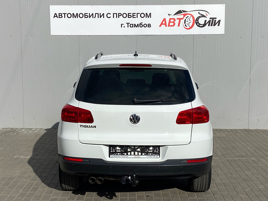 Volkswagen Tiguan, 2014г., передний привод, робот