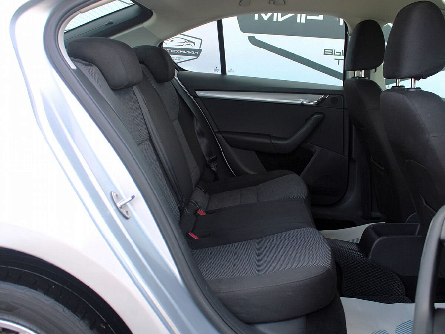 Skoda Octavia, 2014г., передний привод, робот