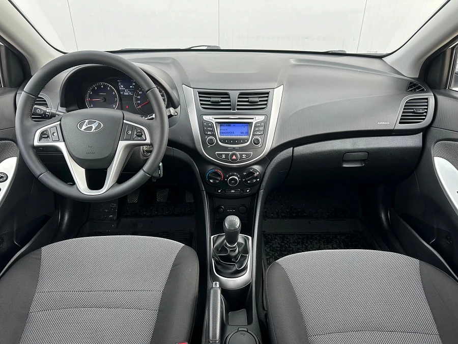 Hyundai Solaris, 2014г., передний привод, механика