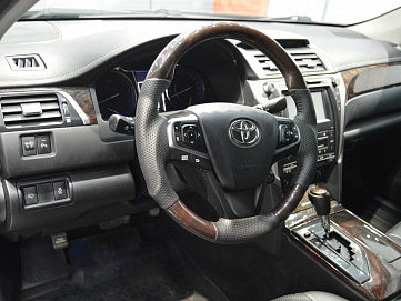 Toyota Camry, 2015г, передний привод, автомат