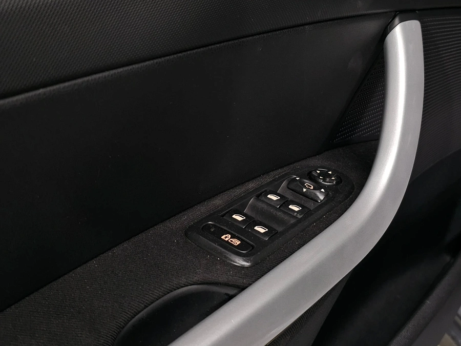 Peugeot 308, 2010г., передний привод, автомат