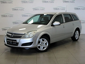 Opel Astra, 2011г, передний привод, механика