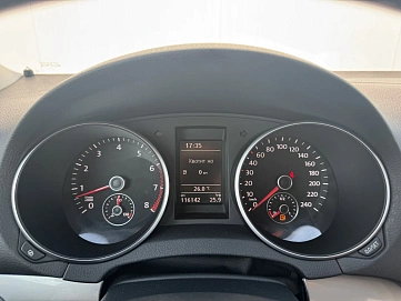 Volkswagen Golf, 2011г, передний привод, механика