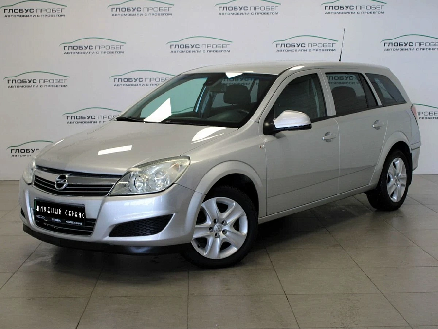 Opel Astra, 2011г., передний привод, механика