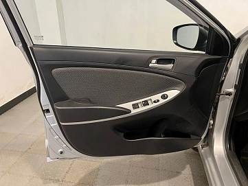 Hyundai Solaris, 2012г, передний привод, автомат