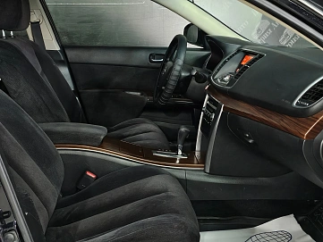 Nissan Teana, 2011г., передний привод, вариатор