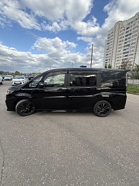 Honda Stepwgn, 2018г, передний привод, вариатор