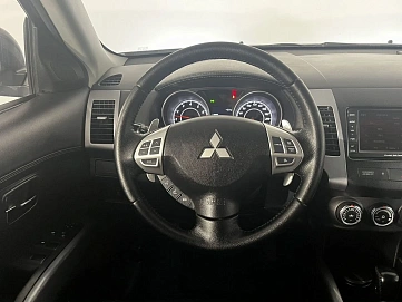 Mitsubishi Outlander, 2010г, полный привод, вариатор