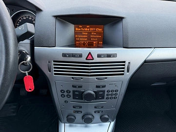 Opel Astra, 2012г, передний привод, механика