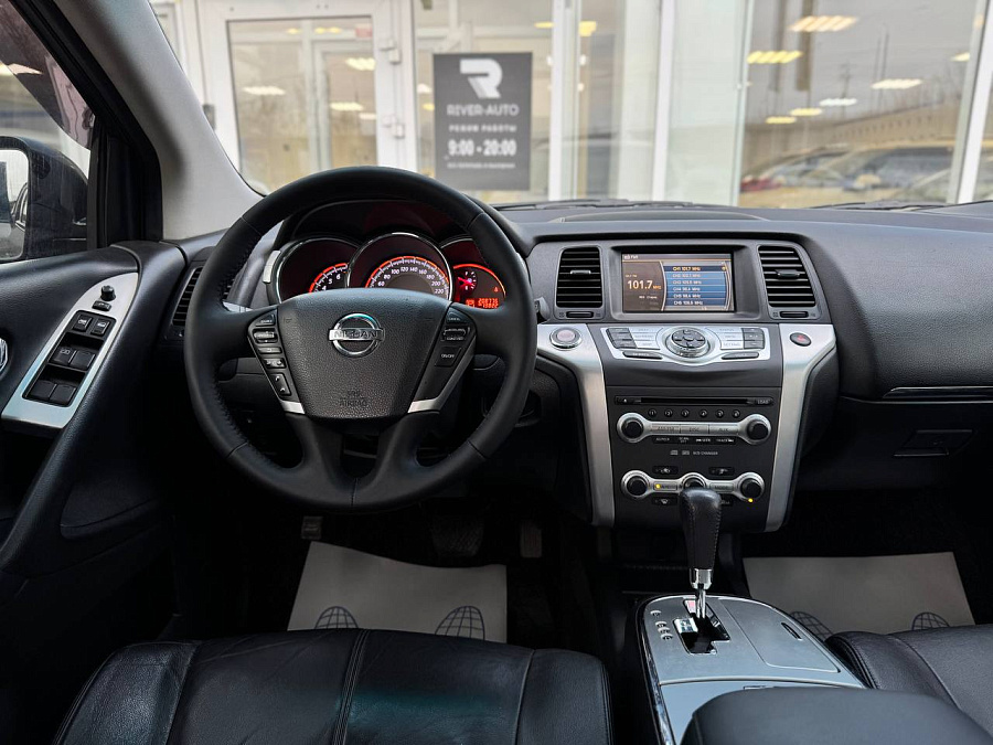 Nissan Murano, 2010г., полный привод, вариатор