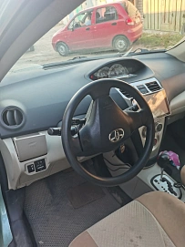 Toyota Yaris, 2008г, передний привод, автомат