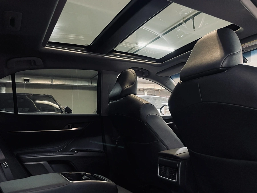 Toyota Camry, 2023г., передний привод, автомат