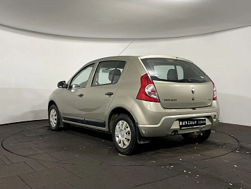 Renault Sandero, 2011г, передний привод, механика