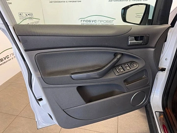 Ford Kuga, 2011г, передний привод, автомат