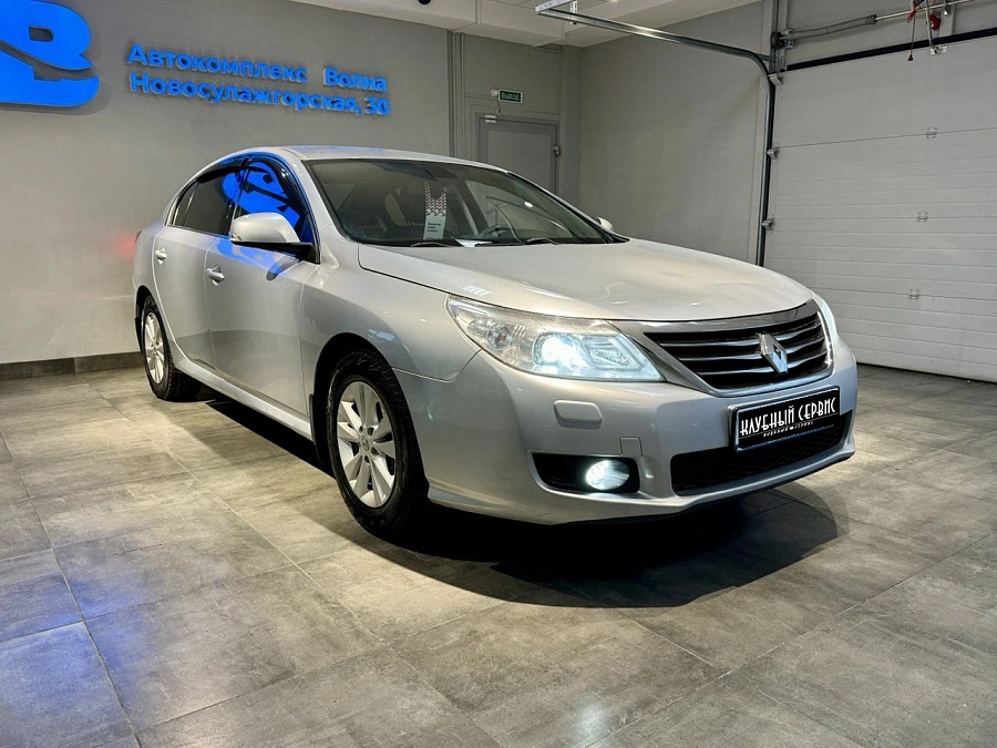 Renault Latitude, 2010г., передний привод, вариатор