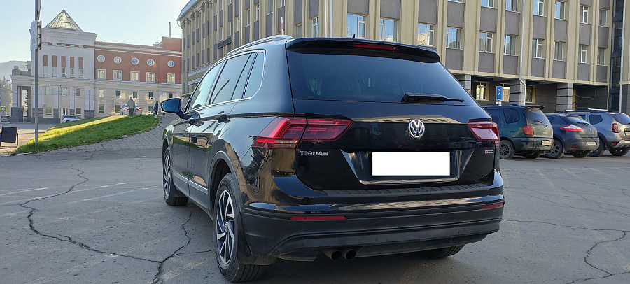 Volkswagen Tiguan, 2018г., полный привод, робот