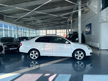 Volkswagen Jetta, 2008г, передний привод, автомат