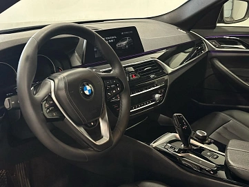 BMW 5 серии, 2020г, задний привод, автомат