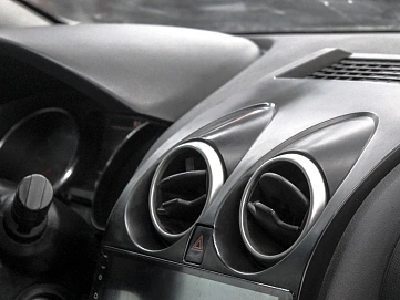 Nissan Qashqai, 2012г, передний привод, механика