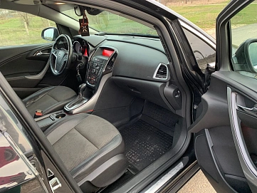 Opel Astra, 2013г, передний привод, автомат