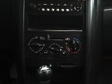 Peugeot 207, 2007г, передний привод, механика