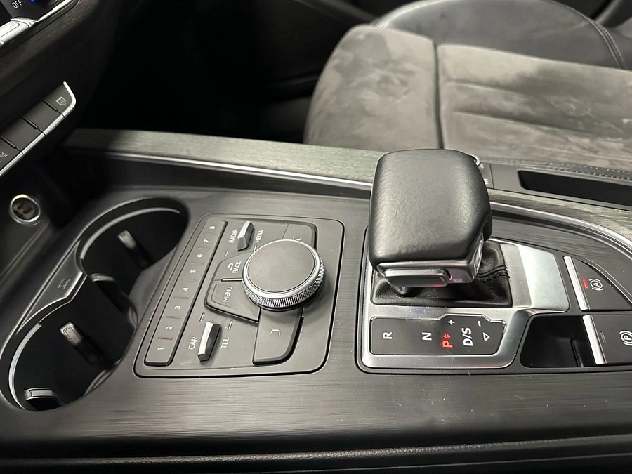 Audi A4, 2019г., передний привод, автомат