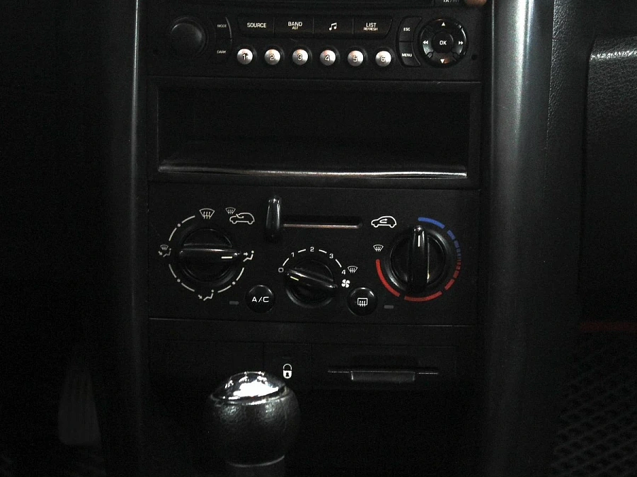 Peugeot 207, 2007г., передний привод, механика