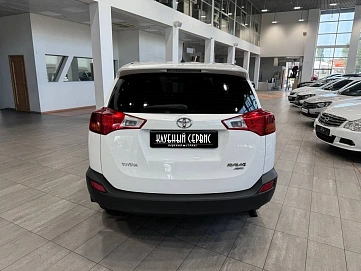 Toyota RAV4, 2013г, полный привод, вариатор