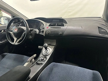 Honda Civic, 2008г, передний привод, робот