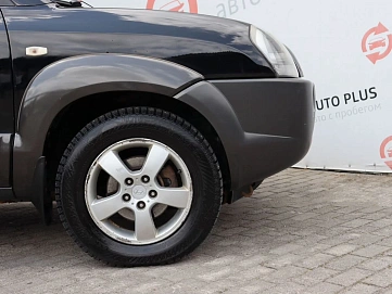 Hyundai Tucson, 2006г, передний привод, автомат