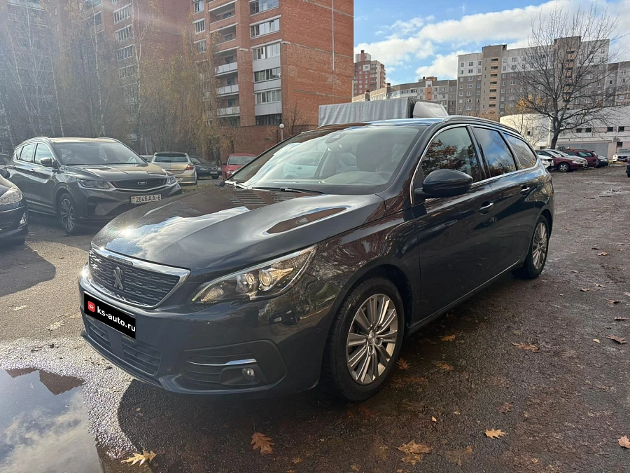 Peugeot 308, 2019г., передний привод, автомат