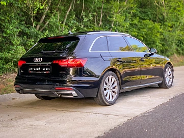 Audi A4, 2019г, полный привод, робот