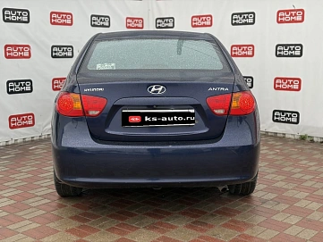 Hyundai Elantra, 2008г., передний привод, механика