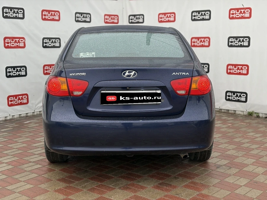 Hyundai Elantra, 2008г., передний привод, механика
