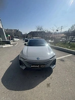 Changan UNI-V, 2022г, передний привод, робот