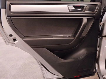 Volkswagen Touareg, 2013г, передний привод, автомат