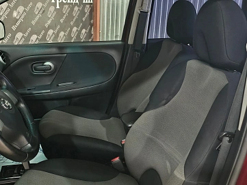 Nissan Note, 2010г, передний привод, автомат