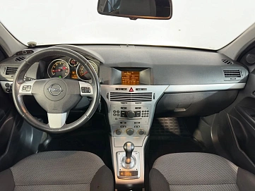 Opel Astra, 2011г, передний привод, робот