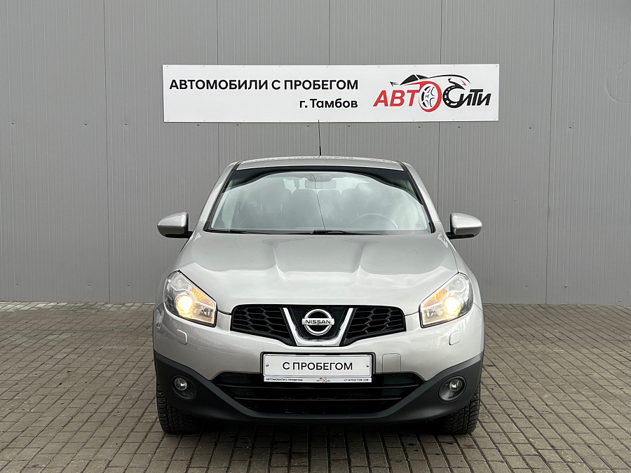 Nissan Qashqai, 2010г., передний привод, вариатор