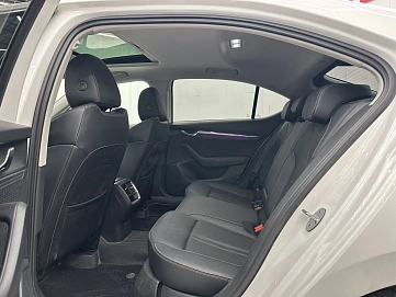 Skoda Octavia, 2022г, передний привод, робот